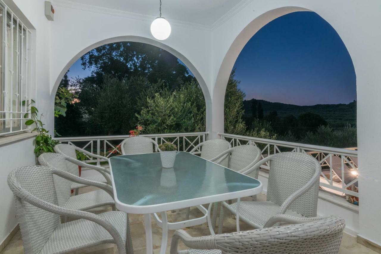 Amalia Country House Ano Yerakarion Екстер'єр фото